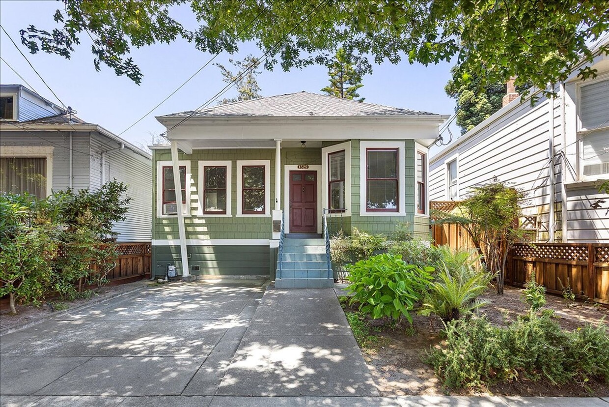 Primary Photo - 1529 Stanton St