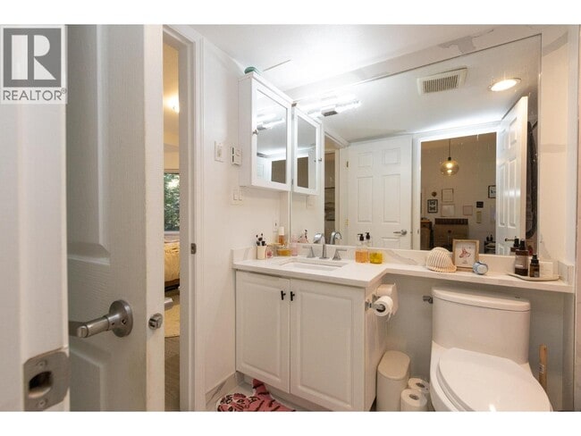 Building Photo - 177 5th St W