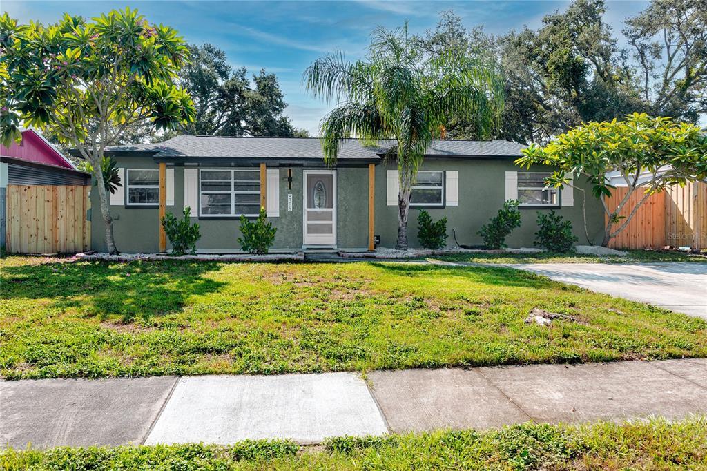 Foto principal - 8385 81st St