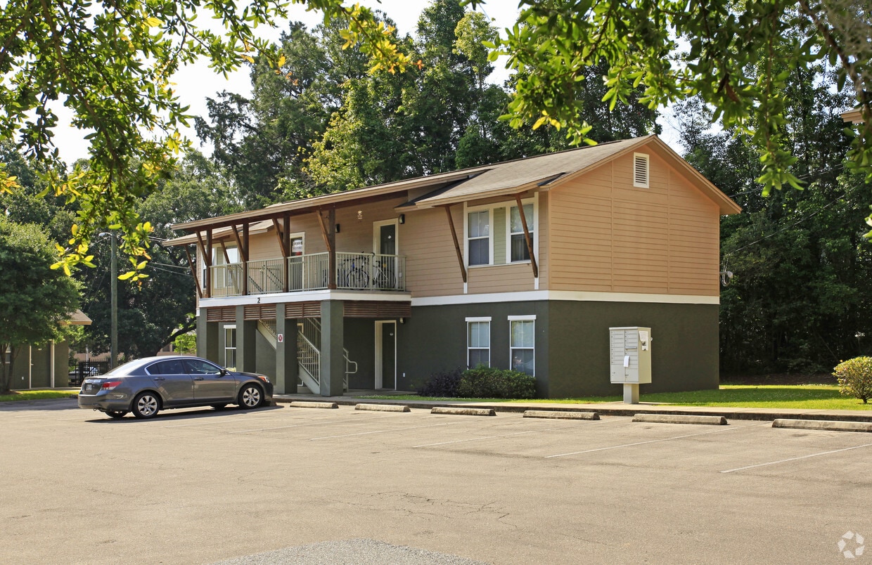 Primary Photo - Avalon Apartments