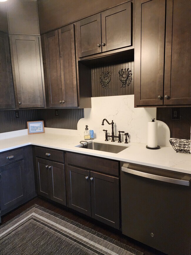 Foto del edificio - 432 E Main St