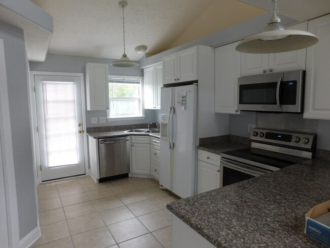 Building Photo - 4208 Arbor Green Way - Townhome available ...