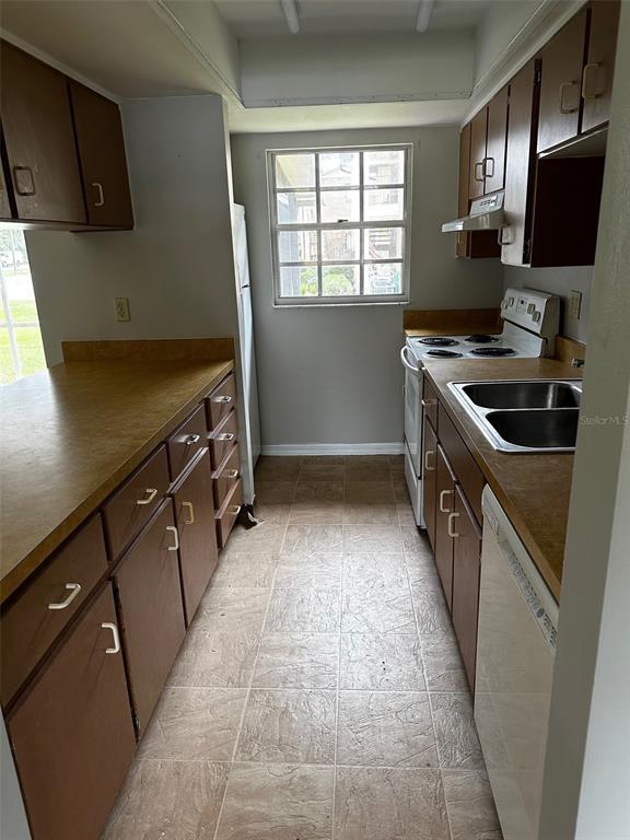 Building Photo - 590 Belltower Ave