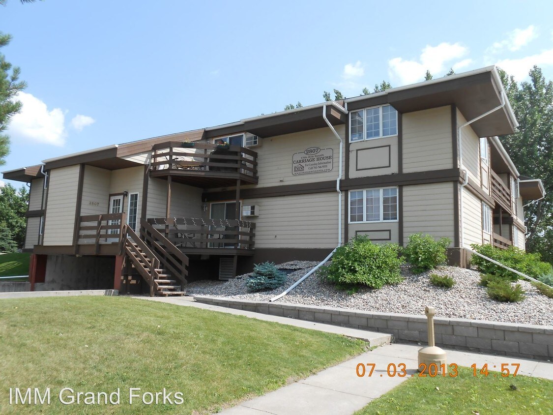 Primary Photo - 2807 17th Ave S