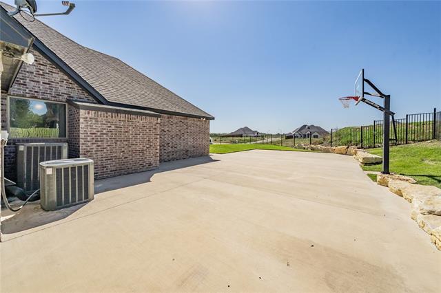 Foto del edificio - 8208 Indian Hills Ct