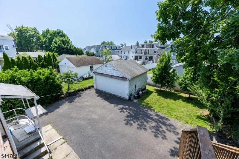 Building Photo - 22 Meeker Pl