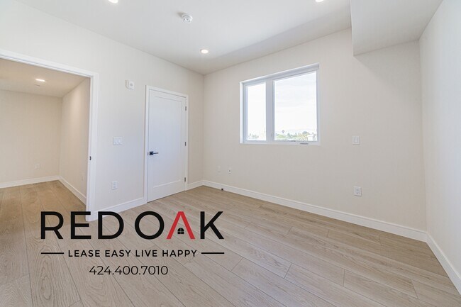 Foto del edificio - 5320 Cartwright Ave