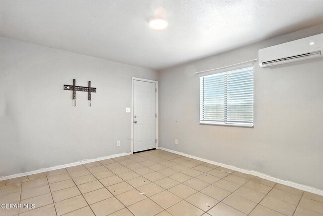 Building Photo - 14854 Big John Dr