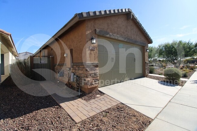 Building Photo - 13259 N 143rd Dr