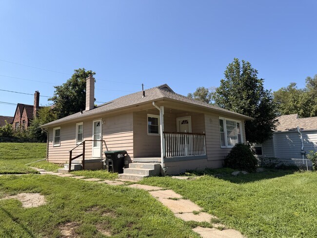 Foto del edificio - 6504 N 33rd St