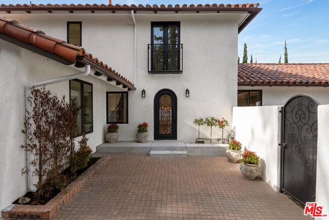 Foto del edificio - 10825 Savona Rd