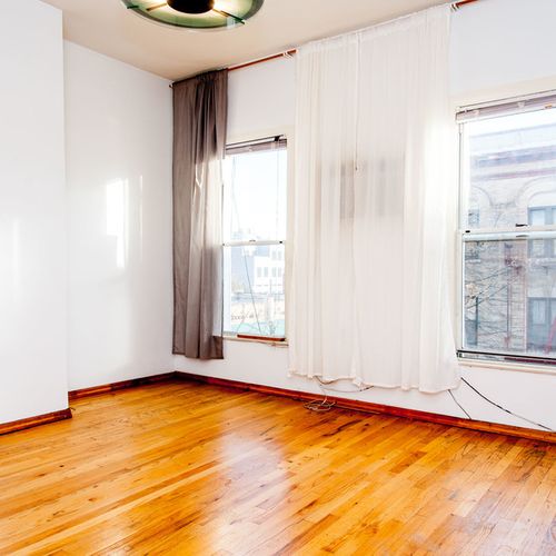 Foto del edificio - 264 Driggs Ave
