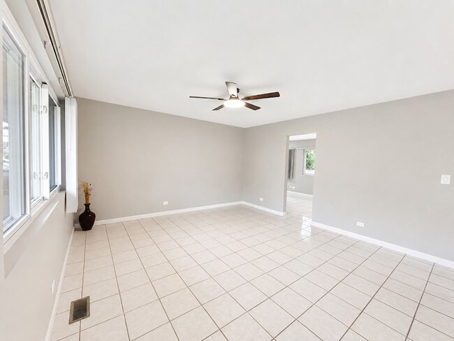 Foto del edificio - 6847 Hawthorne Ln