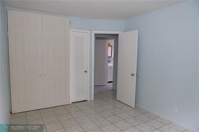 5881 NE 18th Ave Unit 1 photo'