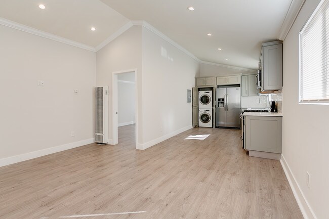 Foto del edificio - 3244 Chapman St