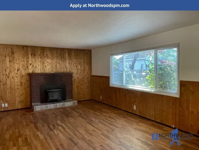 Building Photo - Nice 3 Bedroom 1 Bath Home w/Large Shop "P...