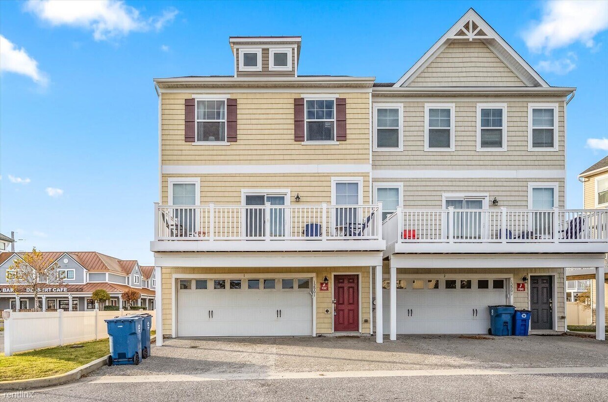Foto principal - 4 br, 3.5 bath Townhome - 12901 Tidal Lane...