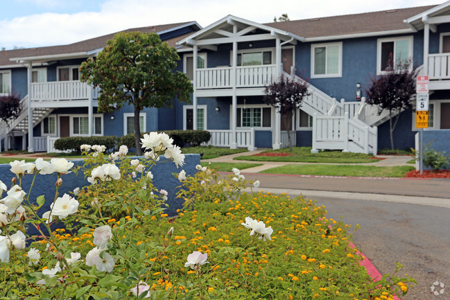 Building - Mariners Point