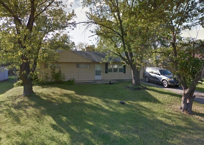 Primary Photo - 4330 Merriam Dr