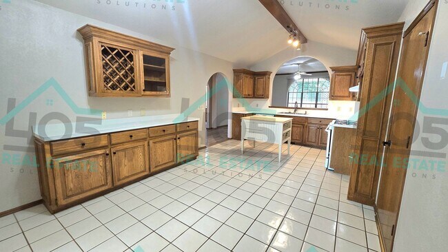 Foto del edificio - 3 Bed CA Schools