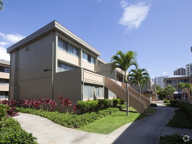 Building Photo - Kukui Gardens