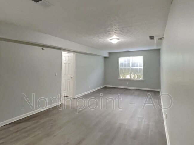 Building Photo - 315 Renee Dawn Ct