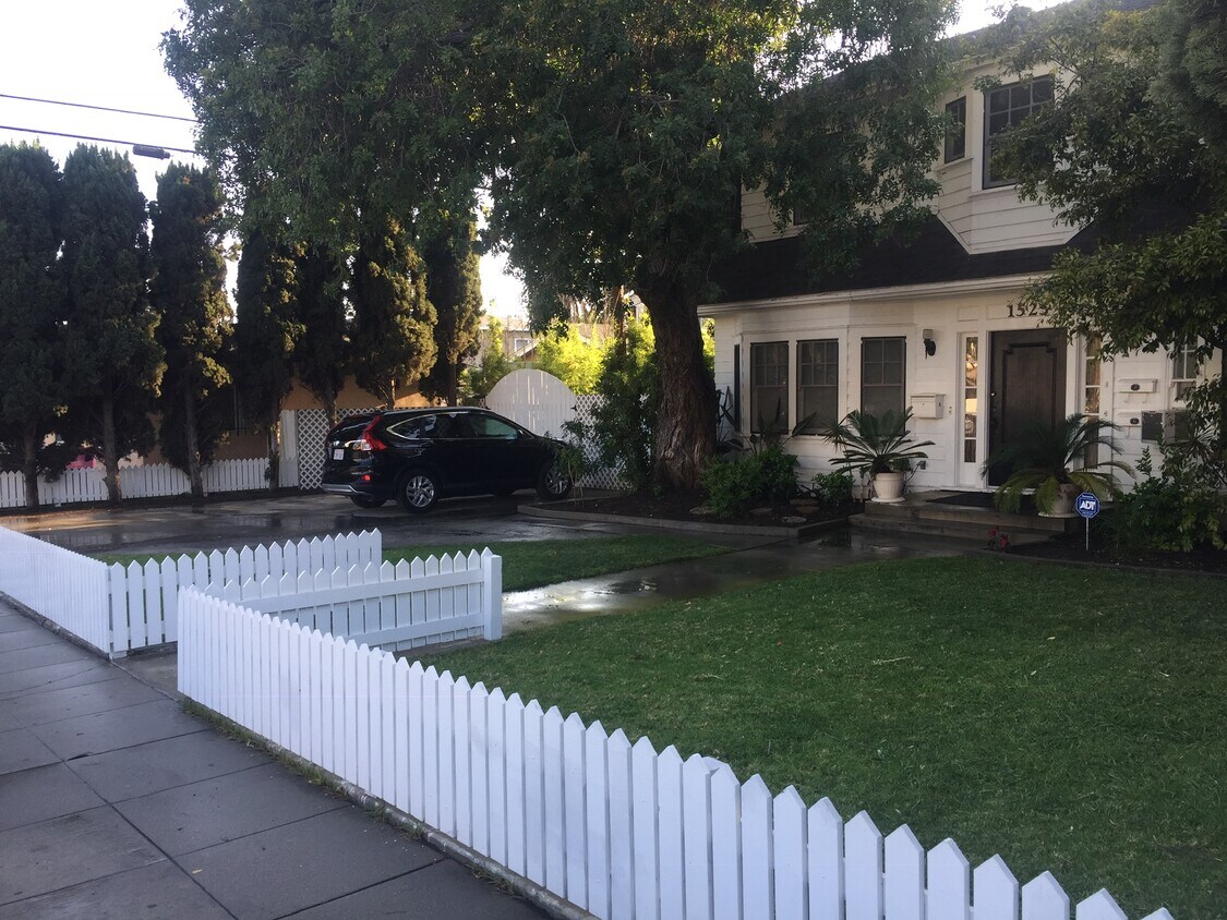 Primary Photo - 1525 Redondo Ave