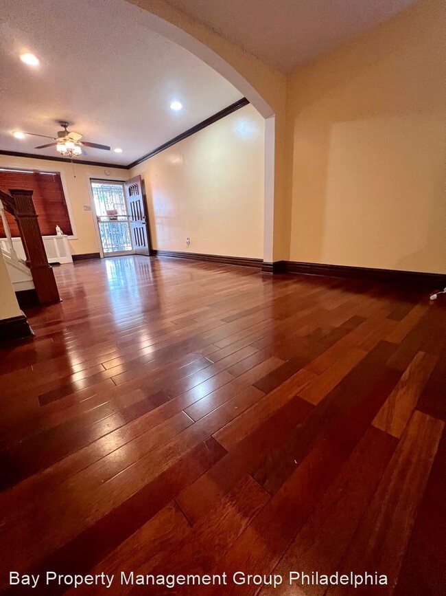 Building Photo - 3 br, 1 bath House - 260 W Clapier St