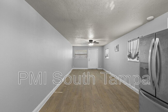 Foto del edificio - 3418 W St Louis St