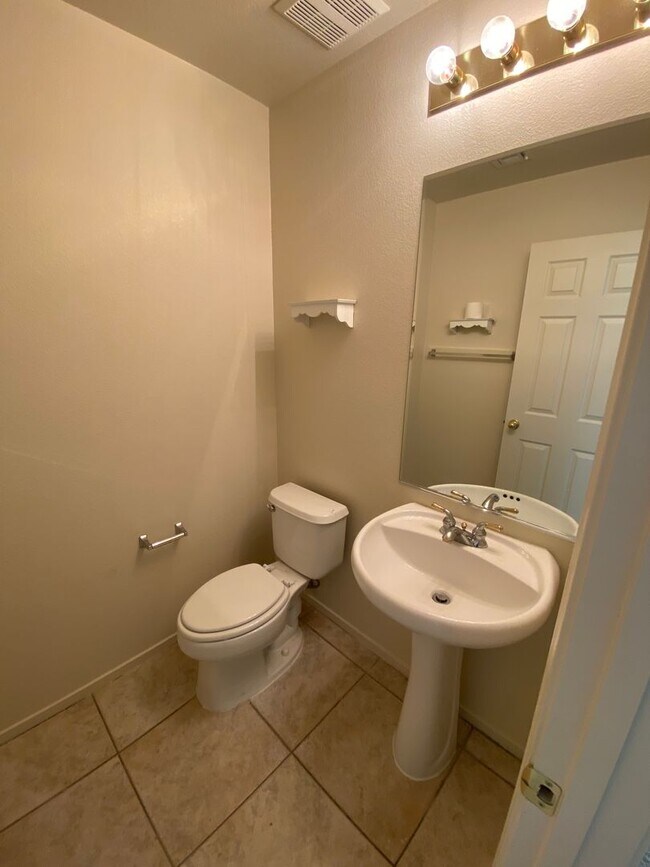 Foto del edificio - 10185 Birch Bluff Ln