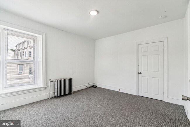 Foto del edificio - 270 Dupont St