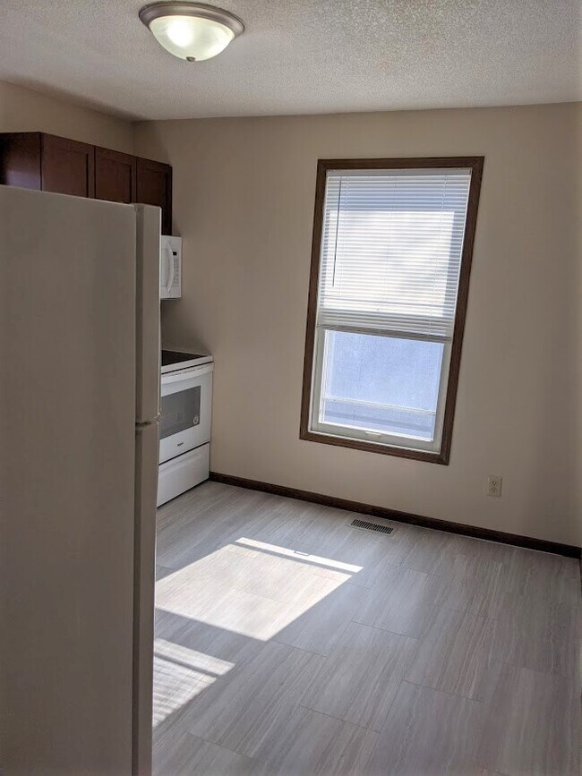 Foto del edificio - 3100 Clinton Ave