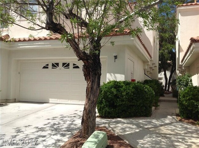 Foto del edificio - 7636 Rolling View Dr