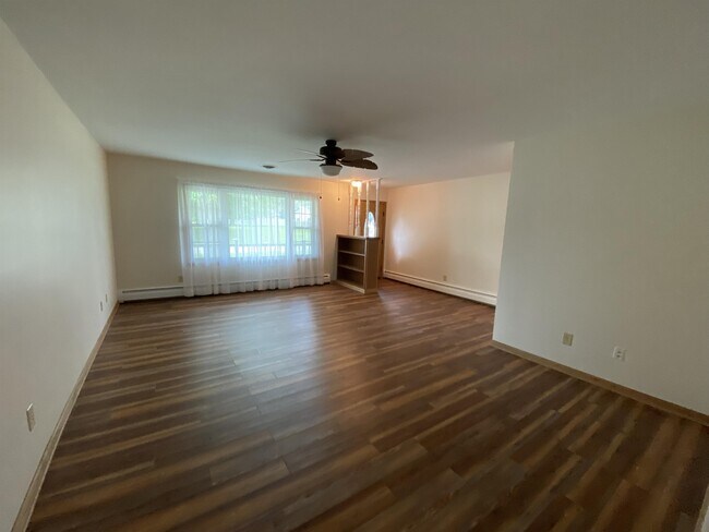 Building Photo - 275 Orchard Dr