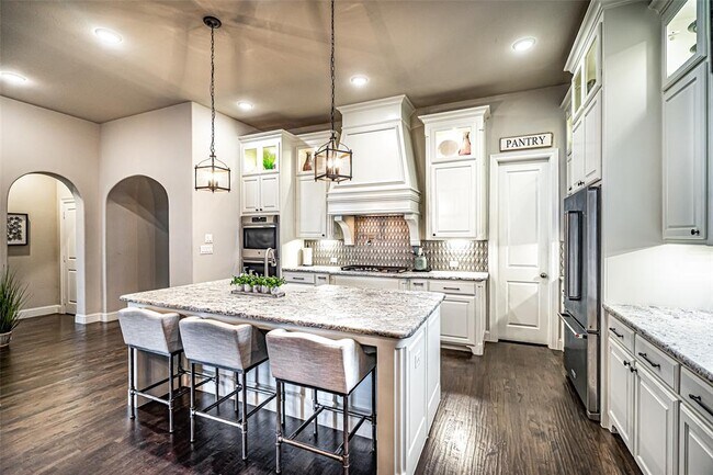 Building Photo - 3990 Sevilla Dr