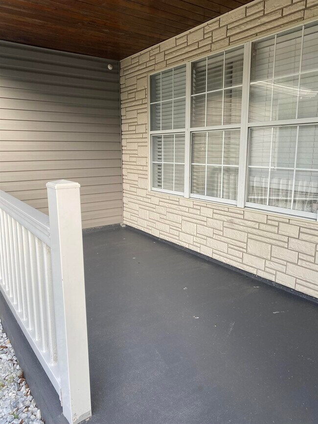 Building Photo - 48 Coral Way