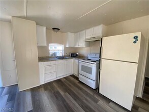 Building Photo - 7877 Suncoast Dr