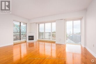 Building Photo - 102-102 Bronte Rd
