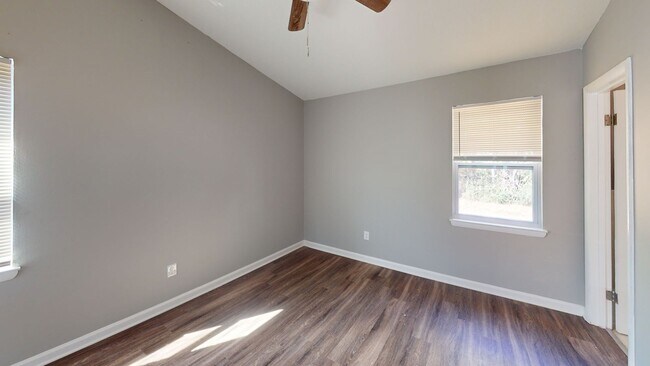 Foto del edificio - 938 Bramblewood Ln