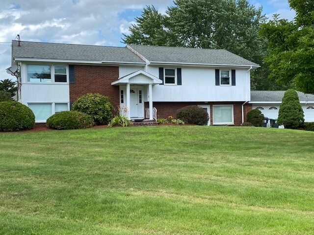 Primary Photo - 8 James Dr