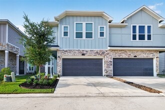 Building Photo - 2206 Via Cami Ln