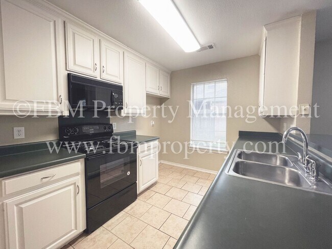 Building Photo - 2702 Boyd St