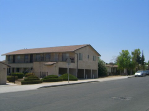 Foto del edificio - 741 Upton Dr