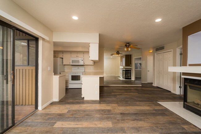 Building Photo - 644 Jefferson Cove
