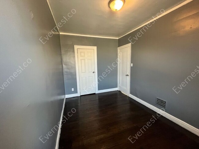 Foto del edificio - 13920 Littlefield St