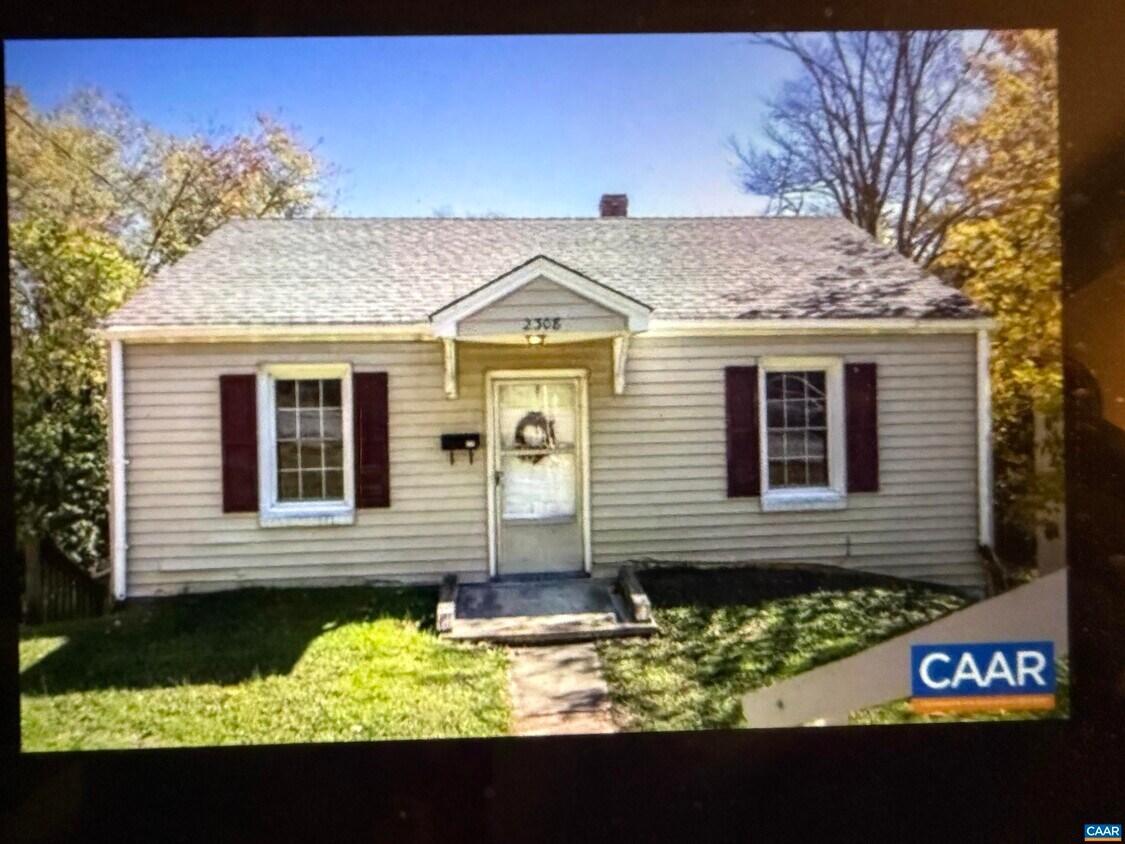 Primary Photo - 2308 Center Ave