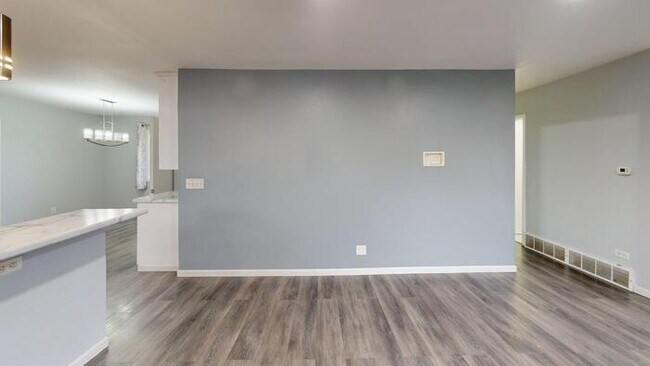 Foto del edificio - 905 Lincoln Ave