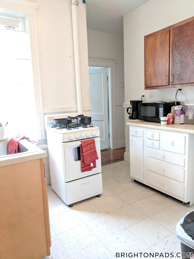 Building Photo - 15 Egremont Rd