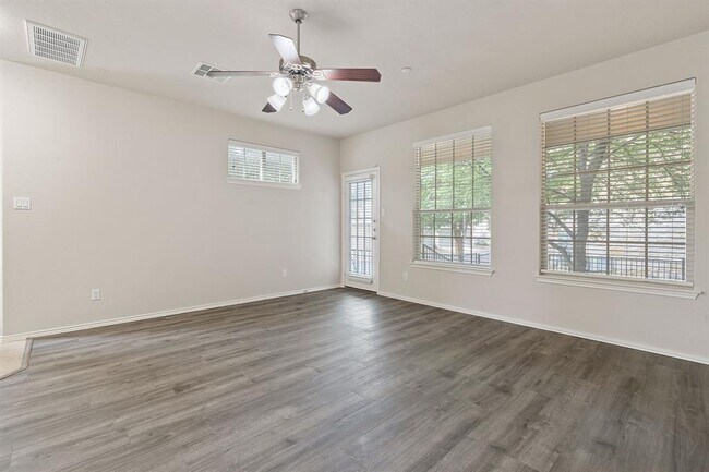Foto del edificio - 14815 Avery Ranch Blvd