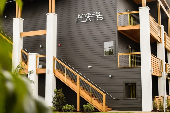 Myers Flats - Myers Flats Apartments